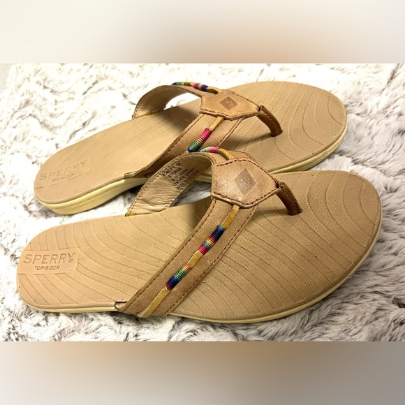 Sperry Women's Seabrooke Thread Wrap Flip Flop in Tan
Size 6 - Picture 2 of 5